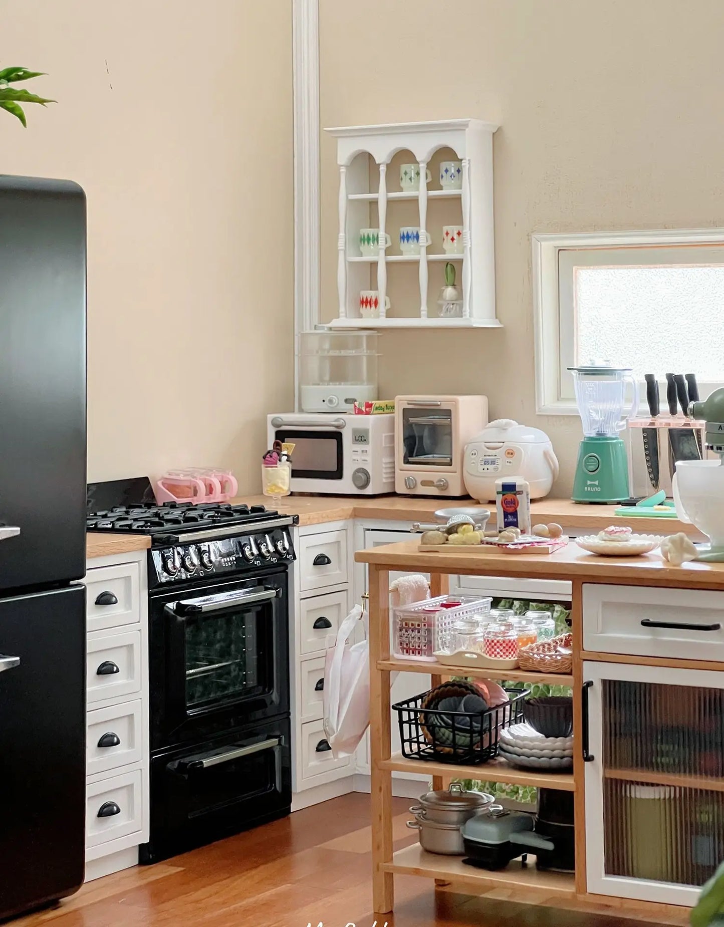 Me & My House Designer Kitchen Cabinets and Furniture 1:6
