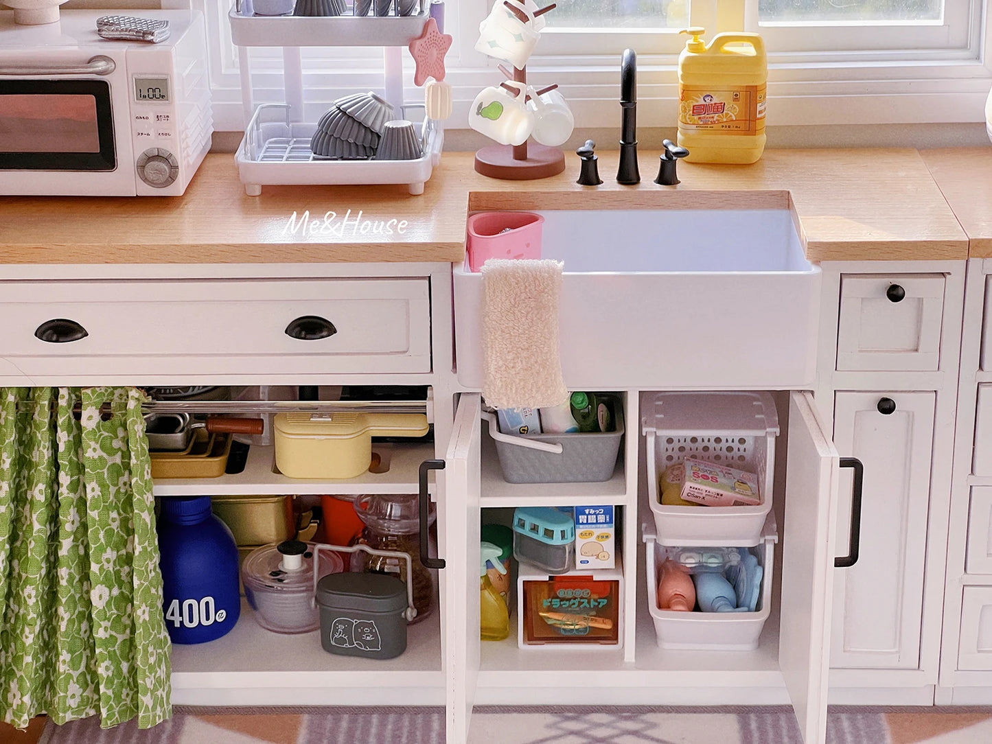 Me & My House Designer Kitchen Cabinets and Furniture 1:6