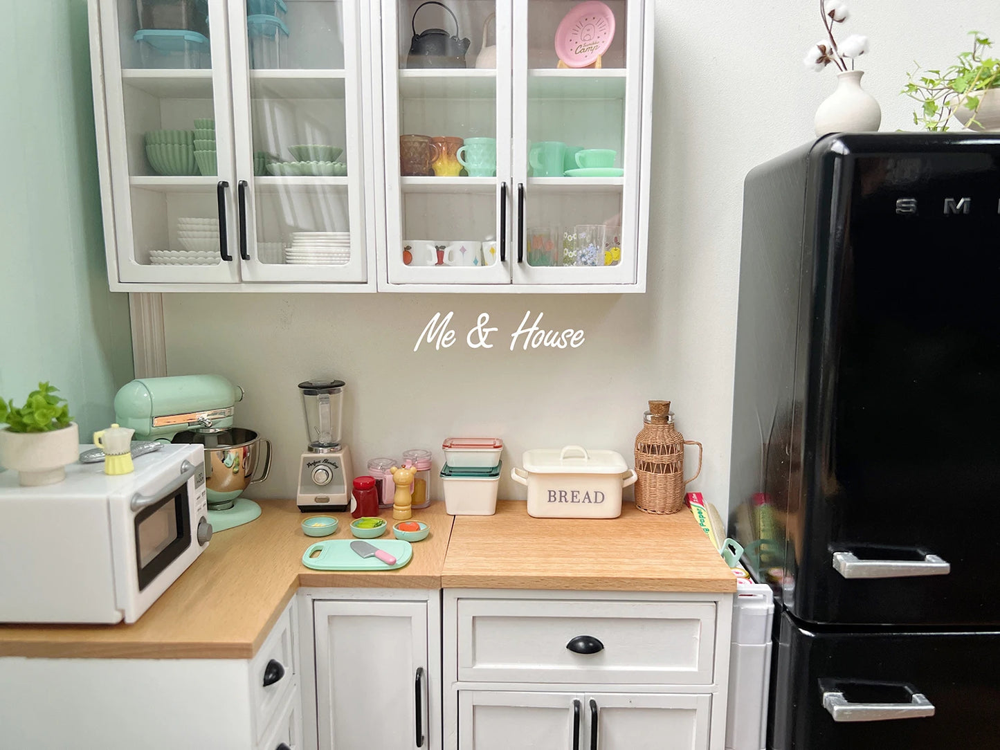 Me & My House Designer Kitchen Cabinets and Furniture 1:6