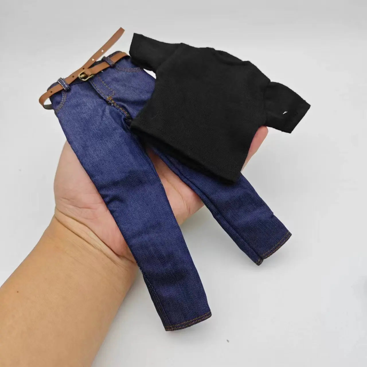 Jetset Jax denim outfit 1:6