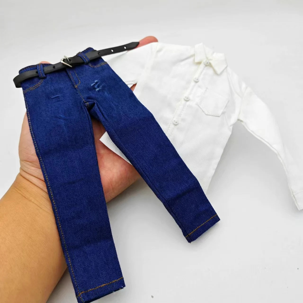Jetset Jax denim outfit 1:6