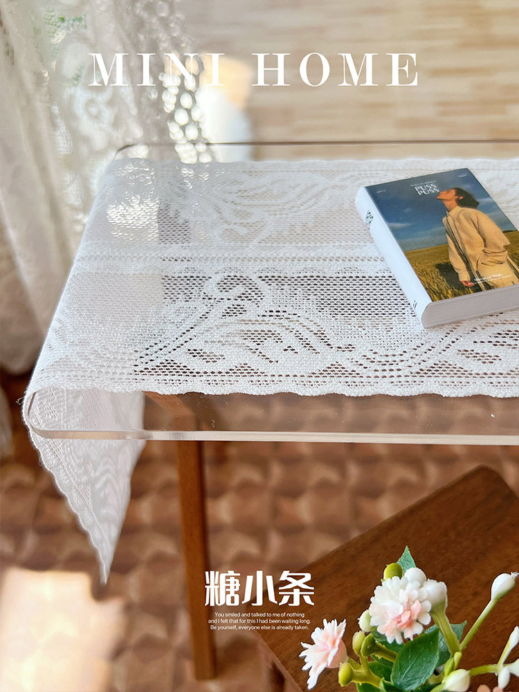Galaxy Transparent table top, Wood Chair selection