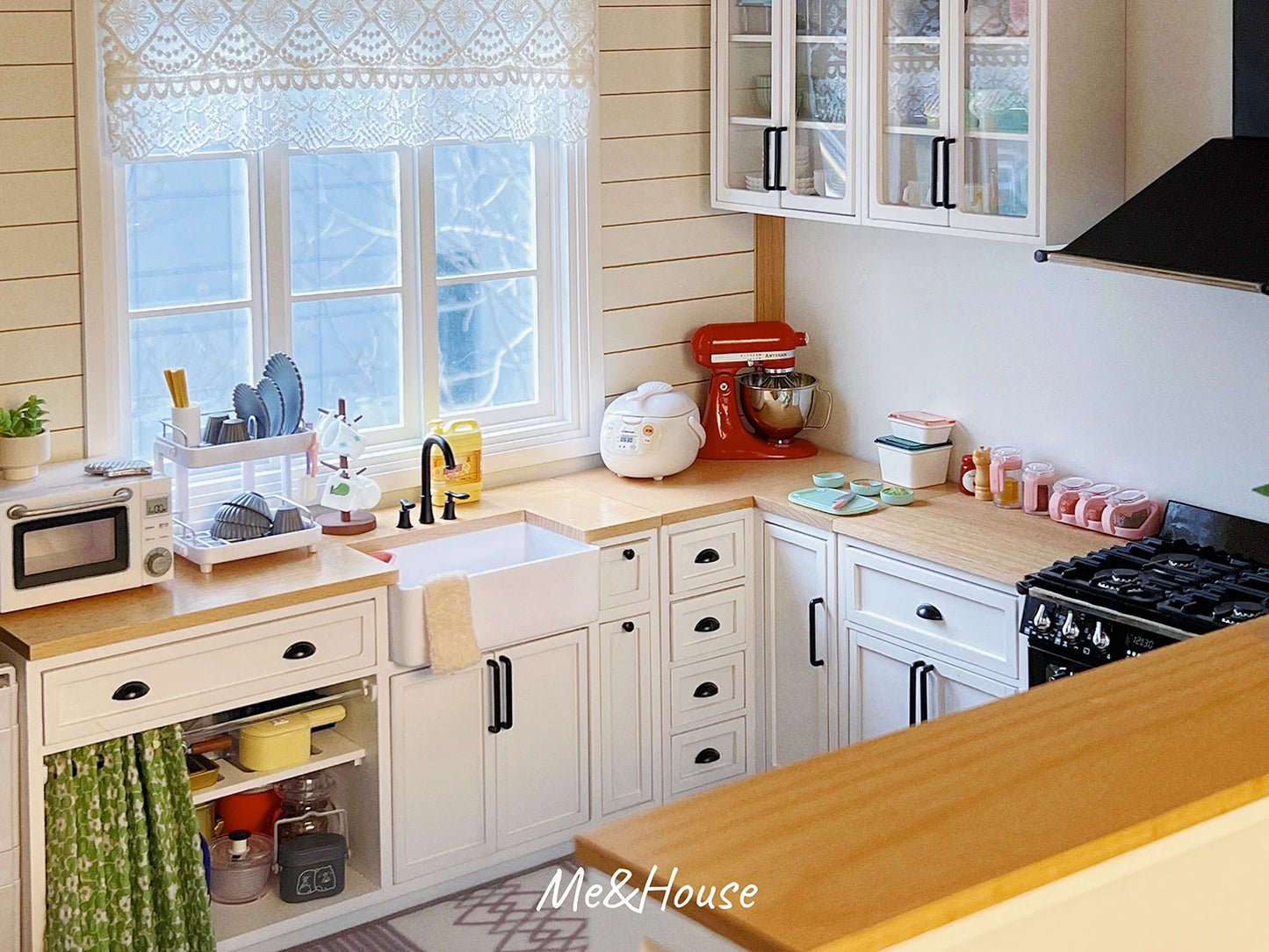 Me & My House Designer Kitchen Cabinets and Furniture 1:6