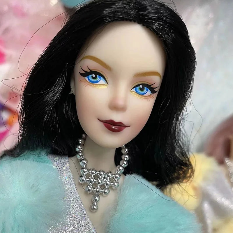 Entry Level Head with Big Wavy Curly Hair 1/6