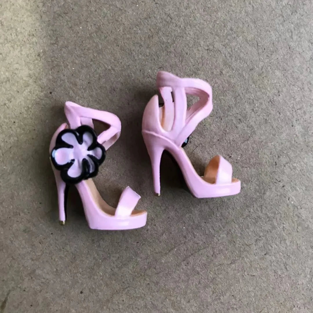 Lilith Designer Doll Shoes 1/6