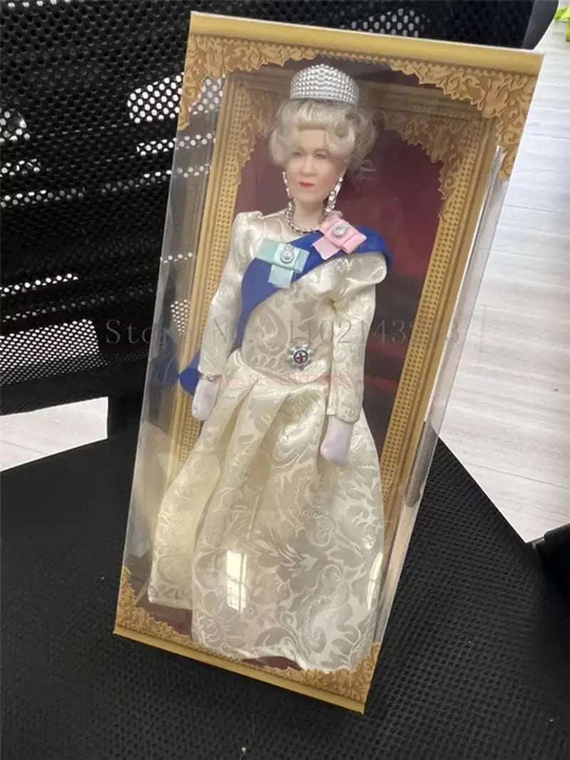 2022 Queen Elizabeth II Platinum Jubilee Dress Royalty Monarchy Collectors