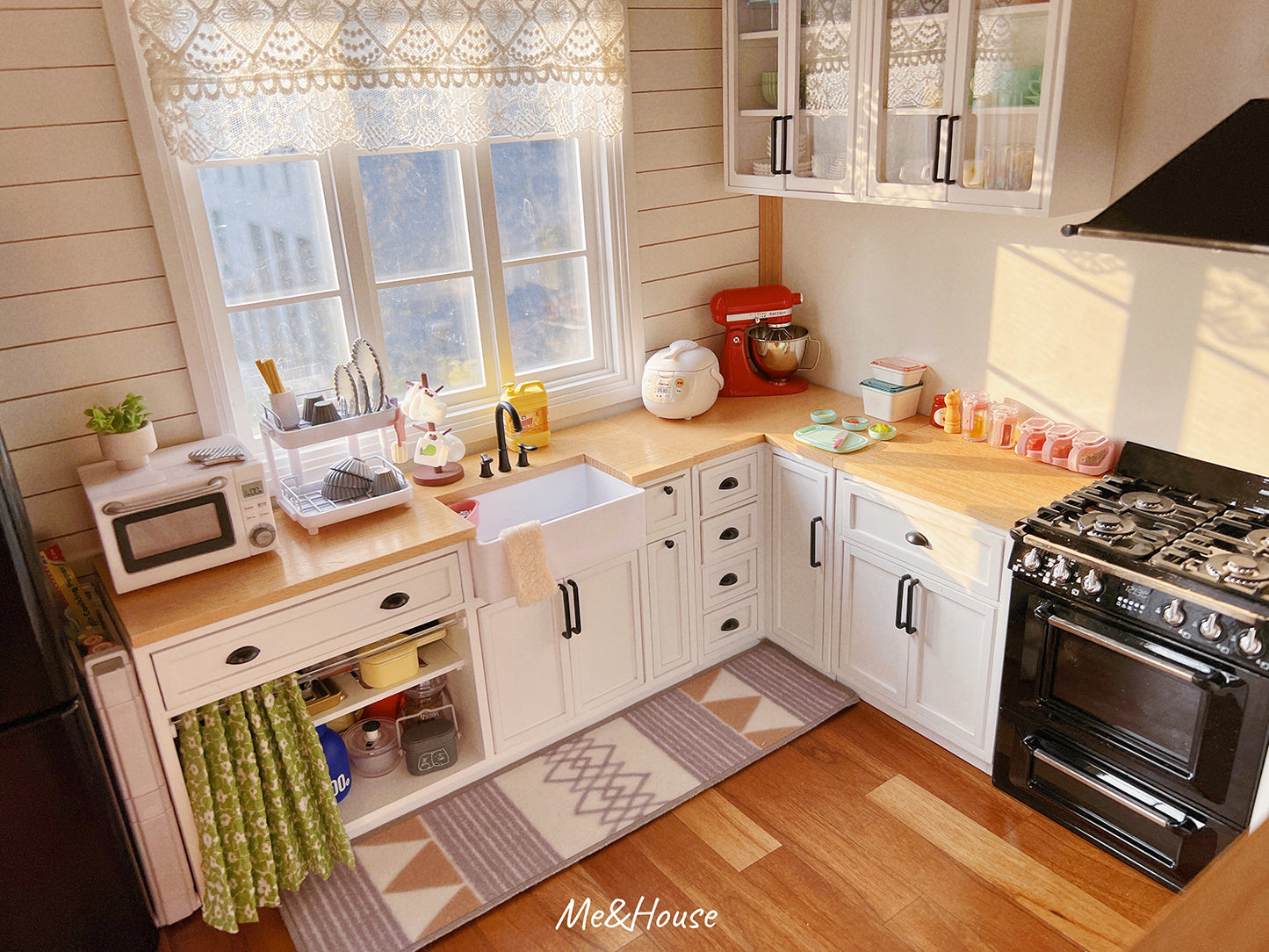Me & My House Designer Kitchen Cabinets and Furniture 1:6