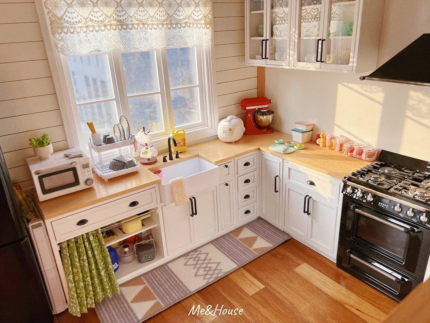Me & My House Designer Kitchen Cabinets and Furniture 1:6